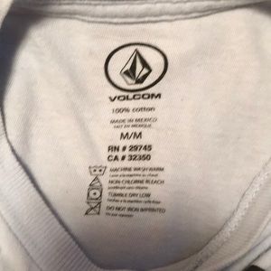 Volcom men’s sz m tee shirt